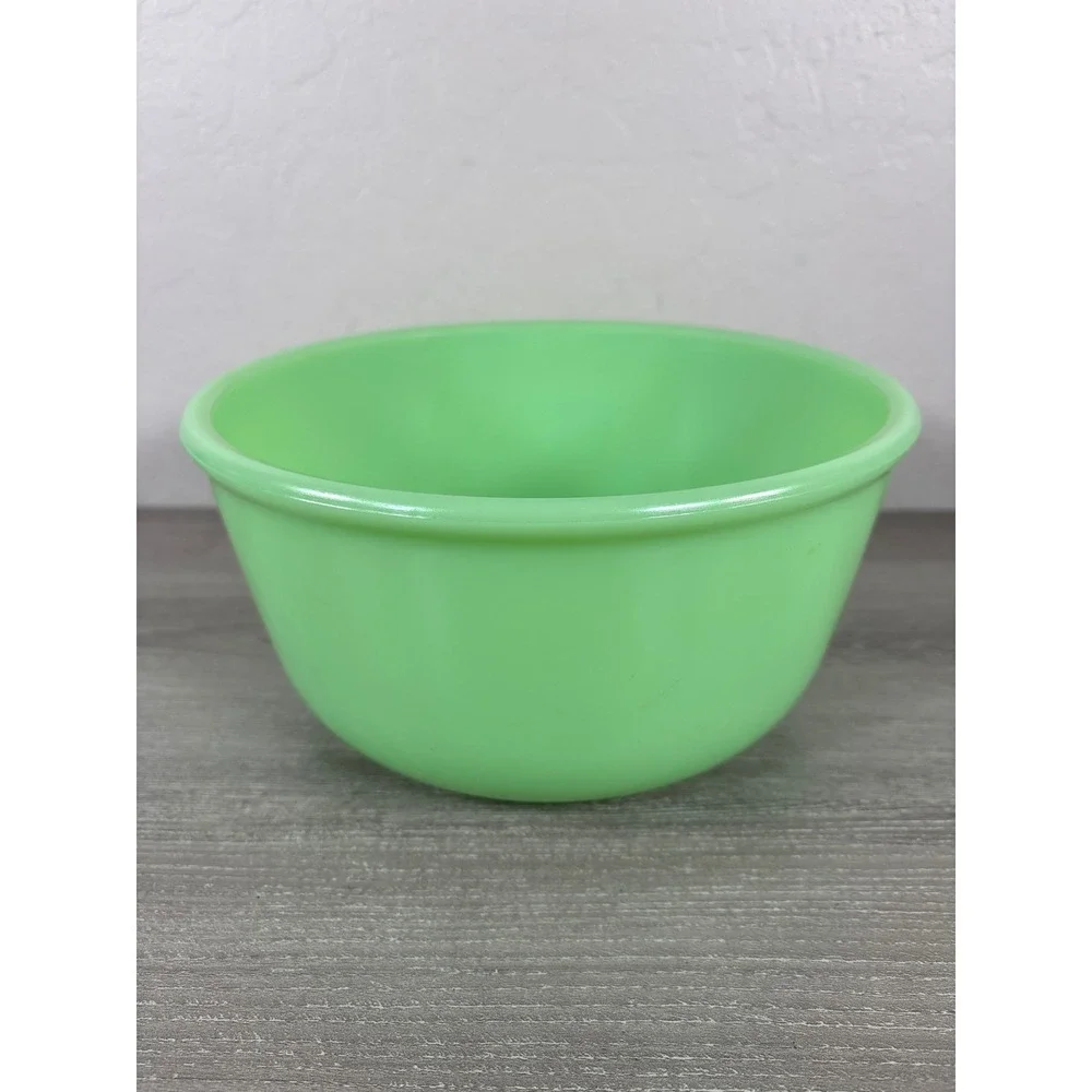 Vintage Unmarked Jadeite Jadite Green Milk Glass Mixing Bowl 9